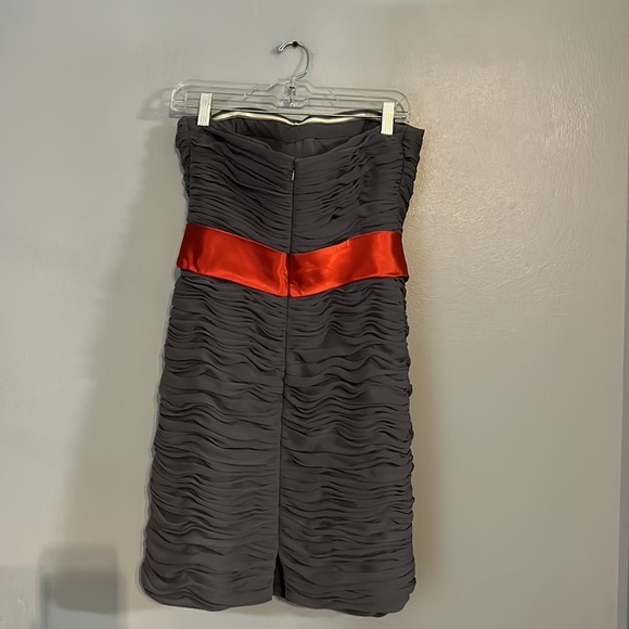 BILL LEVKOFF Charcoal Ruched Bodycon Cocktail Dress w/ Red Satin waist size 12 - Picture 3 of 4